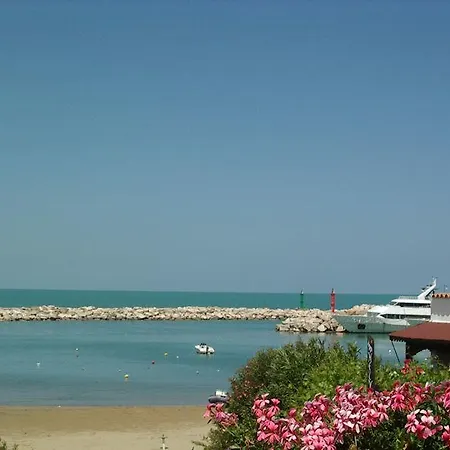 Blus Marine Home A 10Mt Dalla Spiaggia Holiday home *