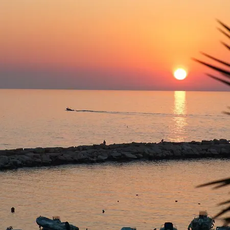 Blus Marine Home A 10Mt Dalla Spiaggia Peschici