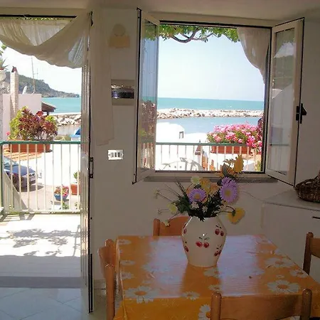 Holiday home Blus Marine Home A 10Mt Dalla Spiaggia
